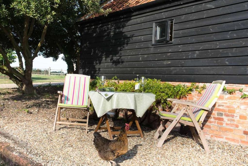 Bromans Barn A Beautiful Cottage By The Sea And Cudmore Nature Reserve West Mersea Zewnętrze zdjęcie